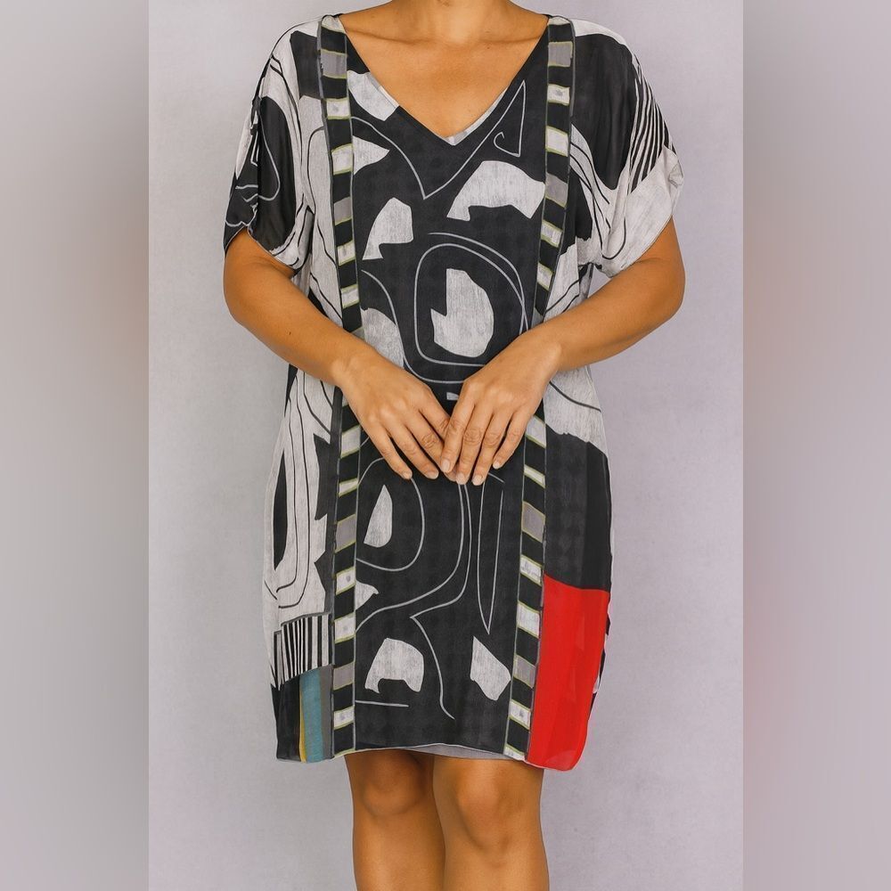 VOLT Design Layered Abstract Print Tunic Dress V Neck Short Sleeve Size S